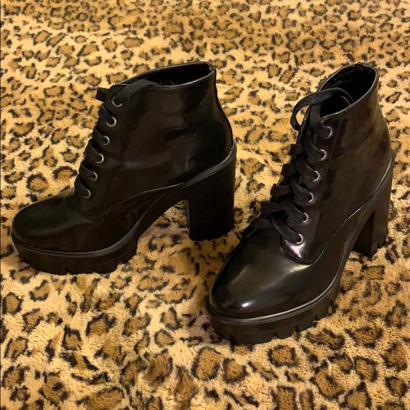 Lace Up Platform Moto Boots - Picture 2 of 8